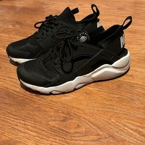 Nike Air Huarache Shoes